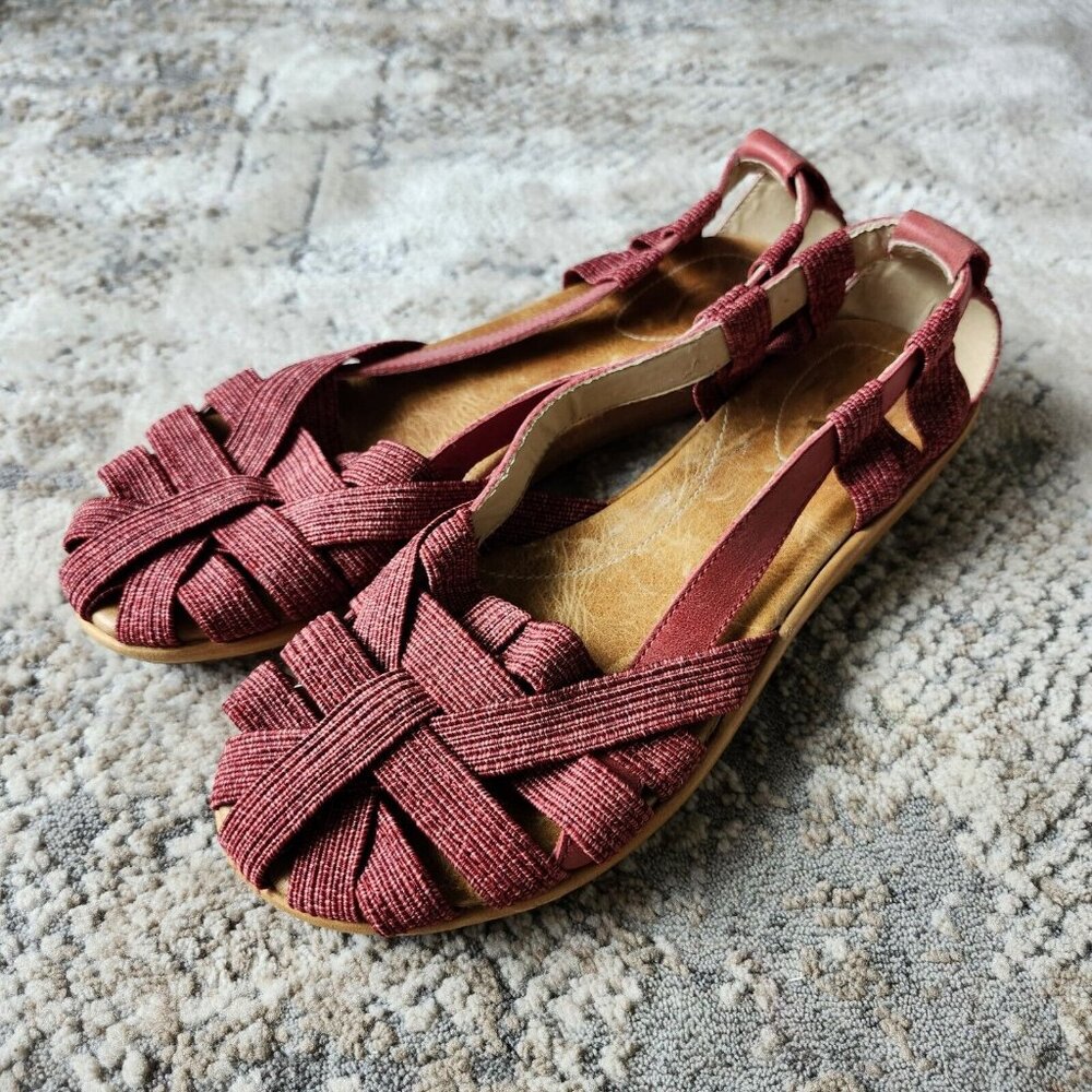 Olukai Ulana Size 8 Stretch/Slip-on Elastic Red Sandals Women's Flats